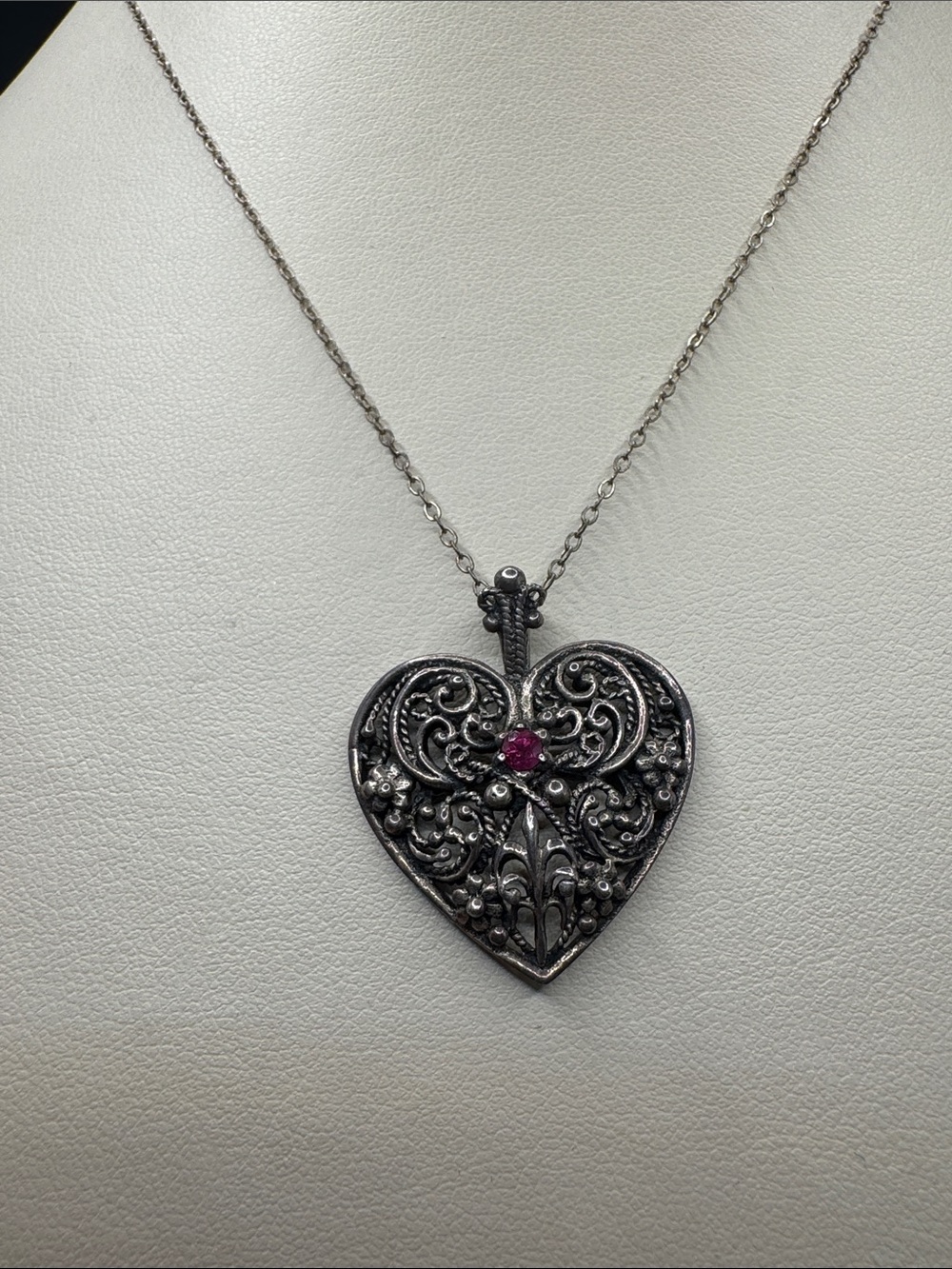 Antique Sterling Silver Heart Pendant Necklace Ruby Franklin Mint 18 inches